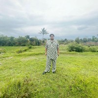 Ivan Gunawan diketahui akan segera membangun sebuah masjid di kawasan Garut, Jawa Barat. Masjid tersebut akan dibangun menggunakan hadiah uang sebesar Rp 500 juta yang diberikan oleh Deddy Corbuzier. Foto: Instagram