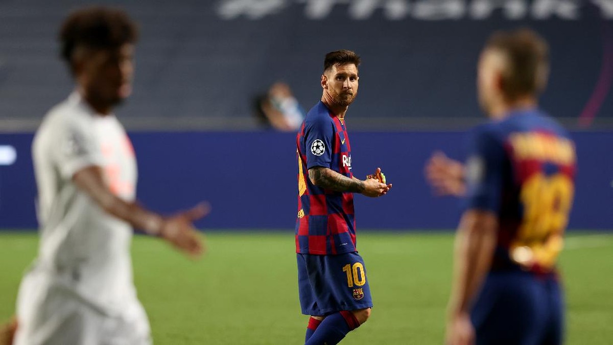 Pemain Bayern Marc Roca meyakini Barcelona melemah tanpa Lionel Messi. (Foto: Getty Images/Pool)