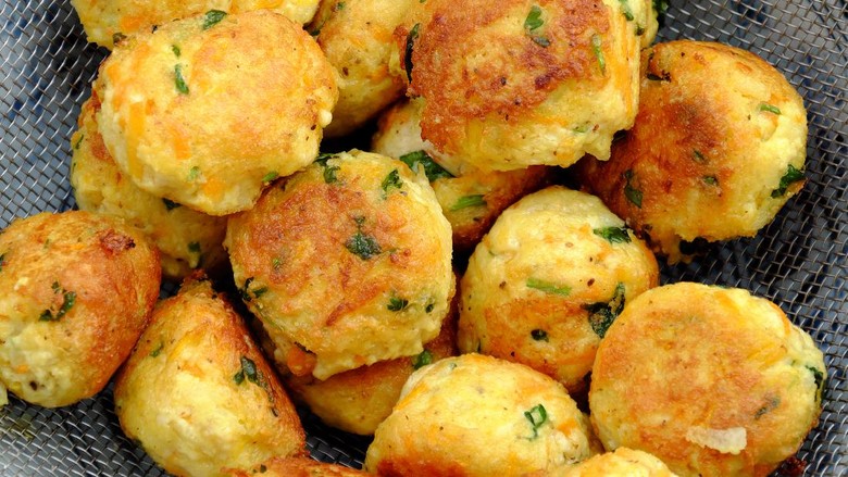 Resep Bola Tahu Sayuran yang Renyah Gurih Buat Lauk Resep Bola Tahu Sayuran yang Renyah Gurih Buat Lauk