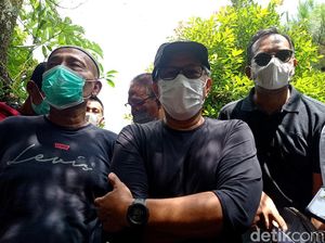 Penjelasan Haris Azhar Soal Legalitas Tanah Rocky Gerung