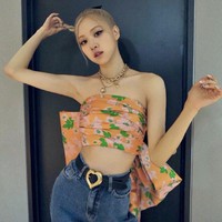 Rose BLACKPINK memulai debut solonya dengan lagu ‘On the Ground’ tahun ini. Lewat penampilannya dalam acara musik, netizen Korea menyadari Rose memiliki lengan ramping dengan otot. Foto: dok. Instagram @roses_are_rosie