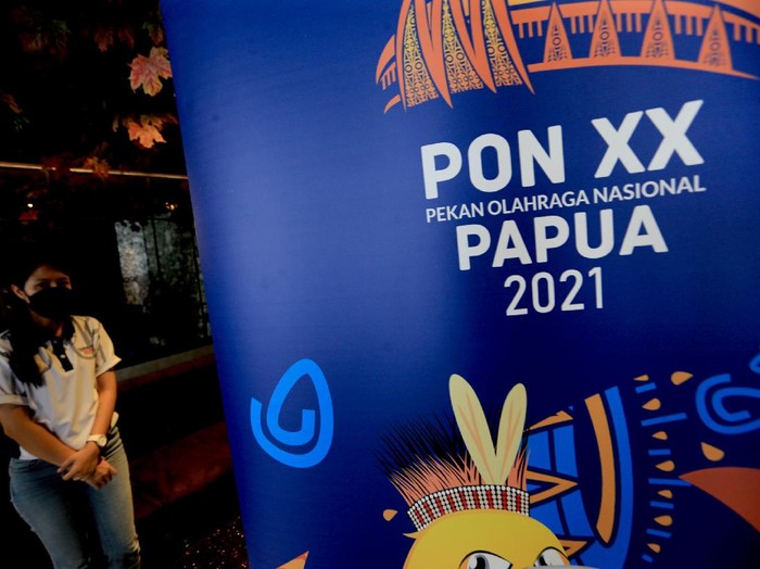 PB PON Papua memperkenalkan Torang Bisa sebagai theme song PON 2021. Lagu ini dipilih karena lirik semangat dan persatuan NKRI dari Papua.