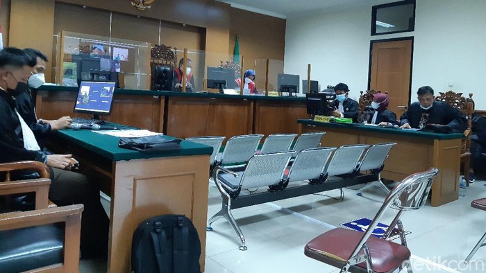 Suasana sidang pembacaan nota keberatan di Pengadilan Tipikor Serang.