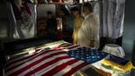 Taliban Berkuasa, Tukang Sablon Banjir Order Bendera