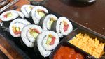 Asyiknya Ngemil Cheese Ramyun Sambil Lesehan di Sini