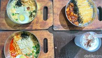 Om Bewok Korean Food berlokasi di kawasan Kemayoran, Jakarta Pusat. Warung tersebut didirikan oleh Khaerul Umam yang akrab disapa Om Bewok pada 3 tahun lalu. Foto: detikFood/Riska Fitria