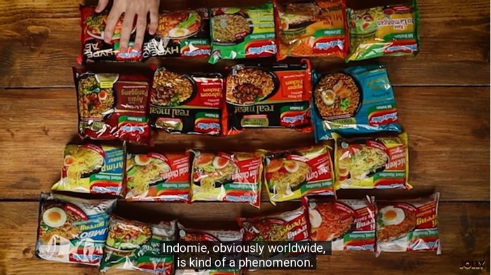 YouTuber Inggris Cicip Puluhan Rasa Indomie
