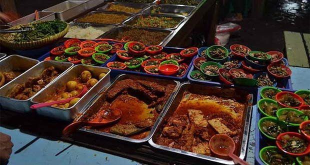 5 Angkringan Legendaris di Yogyakarta Ini Punya Nasi Kucing dan Kopi Jos
