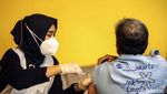 Antusias Ratusan Pengemudi Jak Lingko Disuntik Vaksin-Donor Darah
