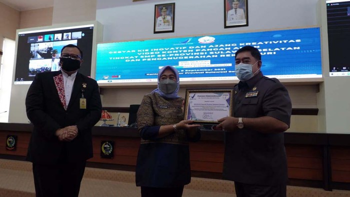 BPOM Gelar Lomba Video Konten Pangan Aman Balai Besar Pengawas Obat dan Makanan gelar Gebyar Komunikasi Informasi dan Edukasi (KIE) tingkat SMP se-Sulawesi Selatan. Kegiatan ini melombakan konten pangan aman.