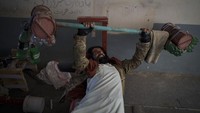 Area-area penjara yang sebelumnya padat oleh para tahanan kini tampak lengang. Seiring dengan diambil alihnya pemerintahan Afghanistan, Taliban pun kini menguasai sejumlah fasilitas publik di Kabul, Ibu Kota Afghanistan. 