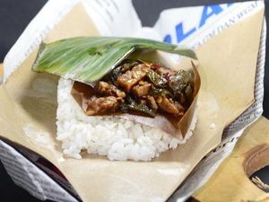 Nasi Kucing Sudah Dikenal Tahun 1950 dan Jadi Menu Ikonik Angkringan