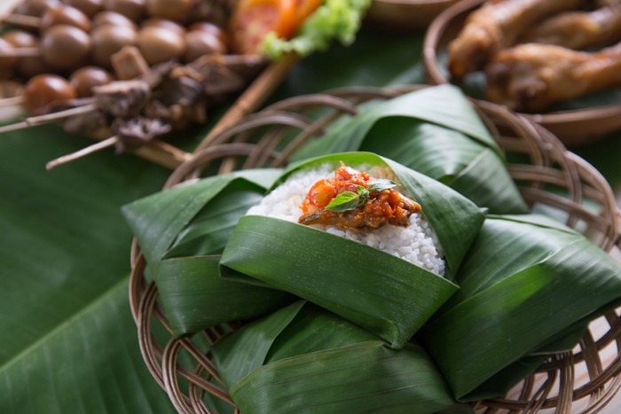 Fakta Menarik Nasi Kucing yang Menjadi Sajian Khas Angkringan
