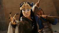 Mulan (2020) menampilkan Gong Li dengan kostum unik di mana ia berperan sebagai Xianniang, penyihir kuat yang bisa mengubah wujudnya menjadi hewan. Dok. Ist