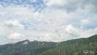 Panorama Ampangan yang berbatasan langsung dengan alam.
