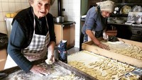 Kini akun Instagram @pastagrannies, sudah memiliki lebih dari 566 ribu followers dengan unggahan foto lebih dari 1,140. Foto: Instagram @pastagrannies