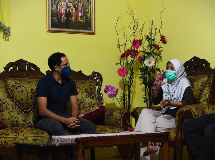 Nadiem Makarim menginap di rumah guru penggerak Nadiem Makarim menginap di rumah guru penggerak