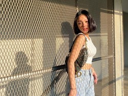 10 Potret Terbaru Naura yang Makin Dewasa, Jadi Pacar Anak Iis Dahlia