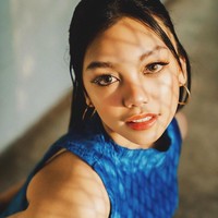 Untuk riasan, Naura Ayu lebih sering terlihat menerapkan makeup minimalis yang sesuai dengan usianya. Foto: Instagram @naura.ayu