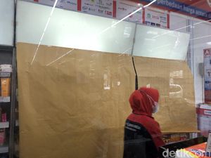 Pajangan Produk Rokok di Minimarket DKI Kini Diberi Penutup, Ada Apa?