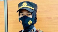 Dia mengatakan perbedaan usia tak menjadi masalah. Mantan Danton Dalmas Dir Samapta itu mengaku mendapatkan ilmu dan pengalaman dari anggotanya.