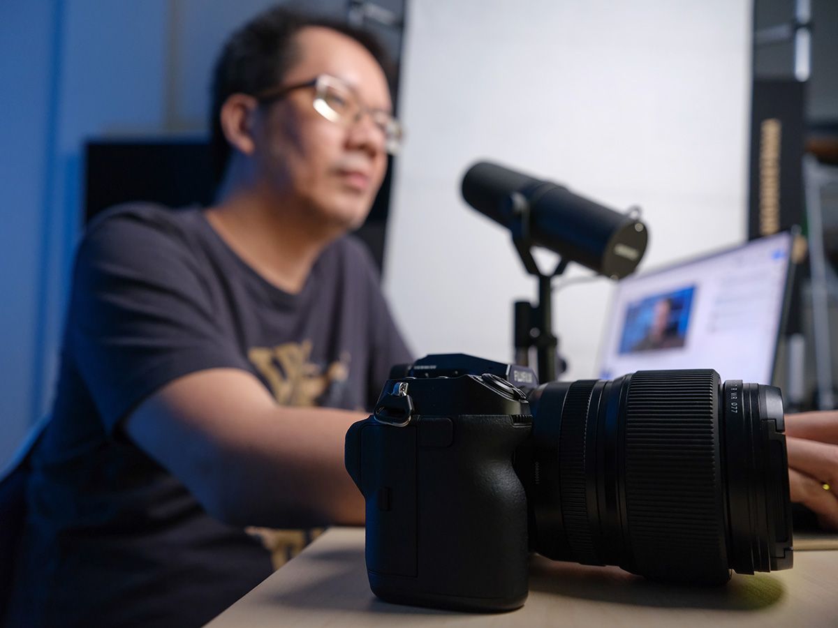 Review kamera Fujifilm GFX50S II