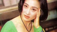 Wanita kelahiran 7 Februari 1968 itu sangat khas dengan gaya rambut pendeknya. Dok. Ist
