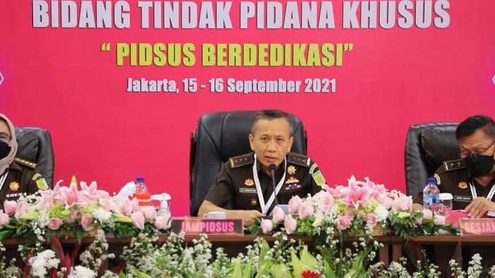 Jampidsus Kejagung, Ali Mukartono, dalam rapat kerja teknis Pidsus, Rabu (15/9/2021).
