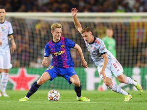 Bayern Munich Cuma 7 Menit Kesulitan Lawan Barcelona