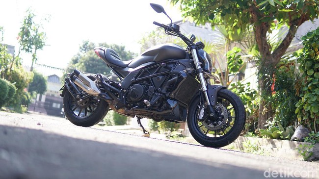 Tes Lengkap Benelli 502c: Desain Ala Moge Eropa, Harga Termurah di Kelasnya