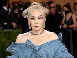 Most Pop: Gaya CL Pakai Underwear di MET Gala, Disebut Netizen Pakai Popok