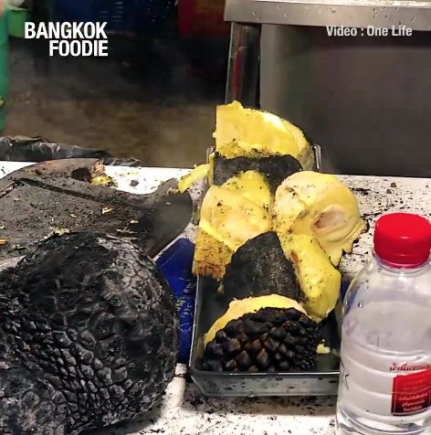 Durian Bakar Populer di Thailand