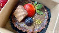 Pilihan lainnya adalah Choco Haze yang dipadukan Nutella, choco rum, crushed pistachio, dan berry serta wafer.