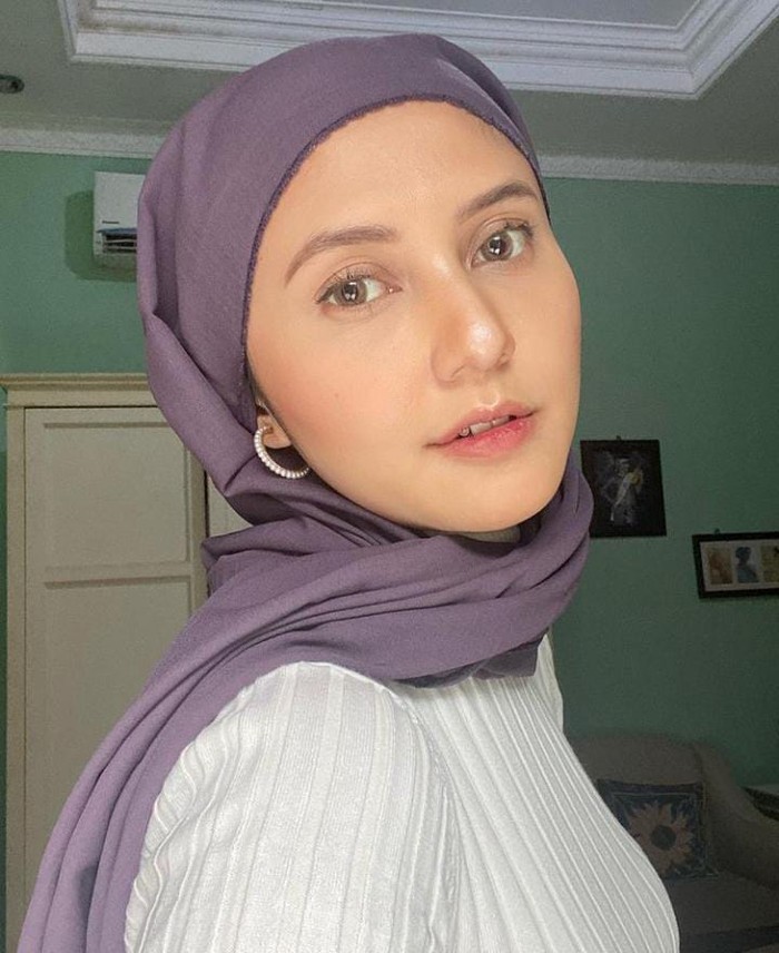 Galeri Rara Nawangsih Rawa Nawangsih, Mama Sofia 'Ikatan CInta' yang Lagi Viral