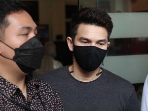 Jonathan Frizzy Balas Eks Istri soal Cinlok, Ririn Dwi Ariyanti Terseret Lagi