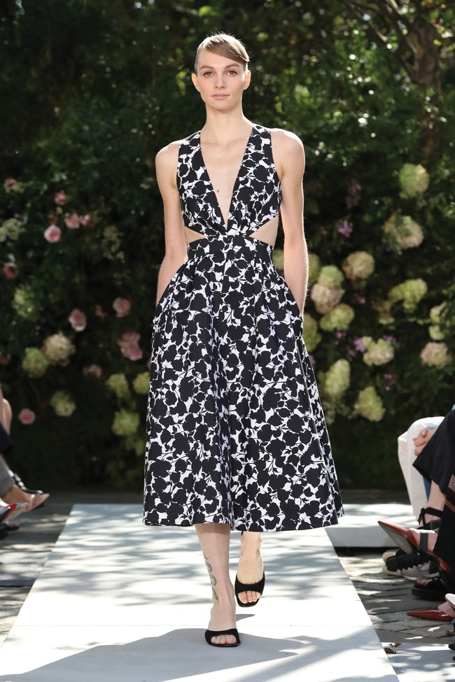 Fashion show koleksi Michael Kors Spring/Summer 2021 di di New York Fashion Week 2021. Foto: Dok. Courtesy of Michael Kors.