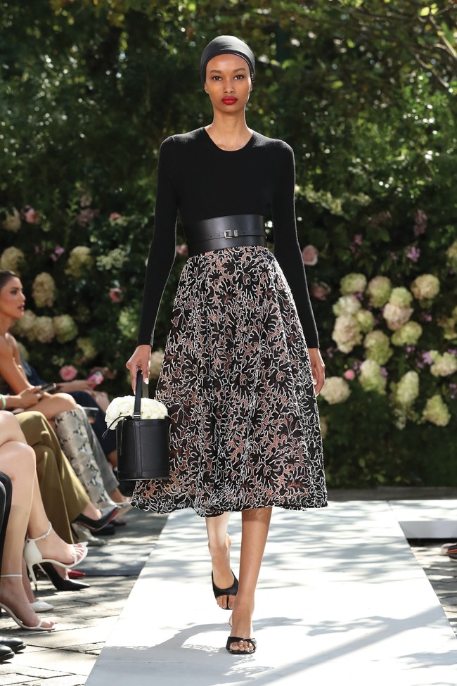 Fashion show koleksi Michael Kors Spring/Summer 2021 di di New York Fashion Week 2021. Foto: Dok. Courtesy of Michael Kors.