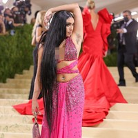Pemilik nama lengkap Lourdes Maria Ciccone Leon itu seolah ingin memperlihatkan bahwa bulu ketiak dan memamerkannya bukan lah sesuatu yang salah. Foto: Getty Images