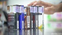 Petugas minimarket menyebut belum ada informasi soal tanggal peraturan tersebut mulai berlaku.