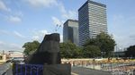 Pak Anies, Ada Tugu Sepatu Baru di Sudirman?