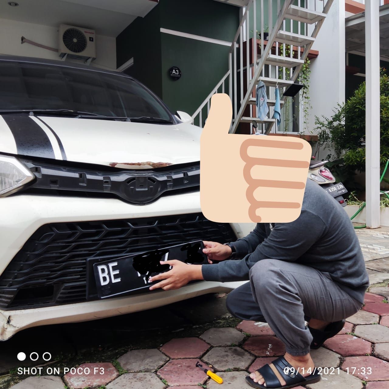 Avanza Pakai Pelat Nomor Putih Teks Hitam Dipastikan Palsu Bikin Di Tukang Pelat