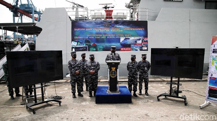 Perkenalkan KRI Pollux-935, Kapal Canggih Terbaru TNI AL Kini KRI Pollux-935 telah memperkuat alutsista TNI Angkatan Laut. Kapal yang diproduksi PT Karimun Anugerah Sejati itu dioperasikan untuk Pusat Hidro-Oseanografi TNI AL.
