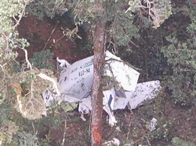 Potret Pesawat Rimbun Air yang Jatuh di Gunung Wabu Sugapa