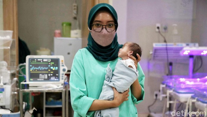 Bed occupancy rate (BOR) atau keterisian tempat tidur isolasi COVID-19 nasional sudah menurun drastis hingga saat ini. Salah satunya di RS Hermina Sunter Agung.