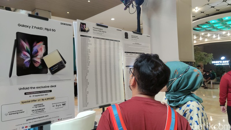Samsung Galaxy Z Fold 3
