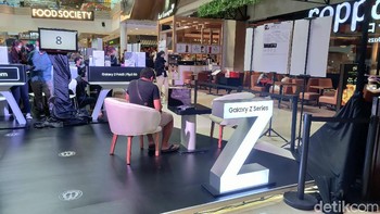 Samsung menerapkan protokol kesehatan, hanya 30 orang yang berada di stand. Foto: Adi Fida Rahman/detikINET  