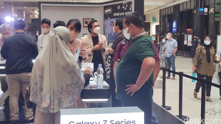 Samsung Galaxy Z Fold 3