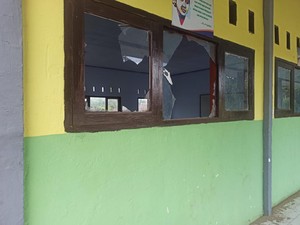 Terusik Dipanggil Mertua, Petani di NTB Rusak Sekolah-Todong Siswa
