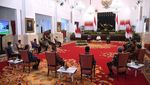 Potret Pertemuan Jokowi dan Suroto Peternak yang Diamankan Gegara Poster