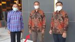 Potret Suroto: Bentangkan Poster, Diciduk lalu Diundang Jokowi